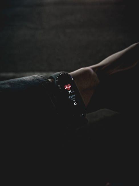Exploring the brightness ‍Battle: ⁤OLED vs. LCD​ Under Sunlight