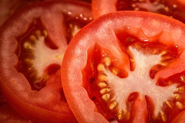 How Organic Antioxidant Supplements Help Combat Aging: Expert and User Perspectives